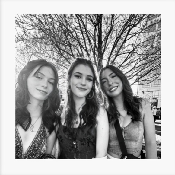 Meet your Posher, Sara - Picture 5 of 16